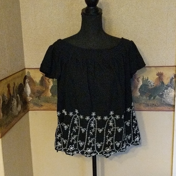 Old Navy Off-the-Shoulder Cutwork Top for Women Size XL - Picture 6 of 12